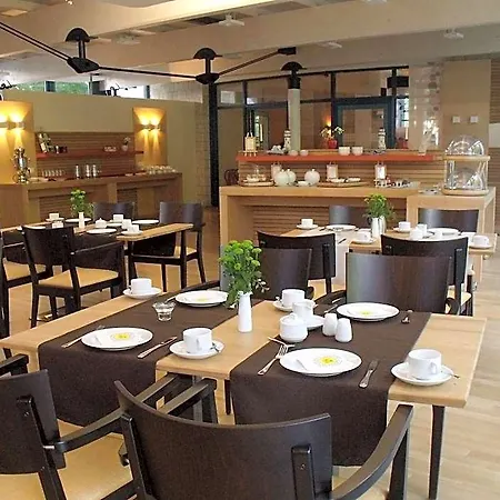 波罗的海之国酒店 Züssow